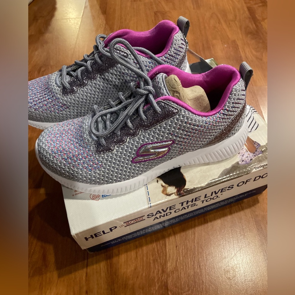LiL Bobs from Skechers Girls  size 3Y / 4Y / 5Y - Picture 2 of 3